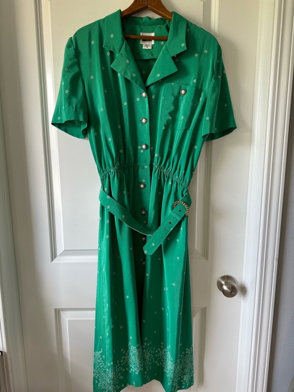 Vintage Leslie Fay Emerald Green Floral Short-Sleeve Button Midi Dress with Belt